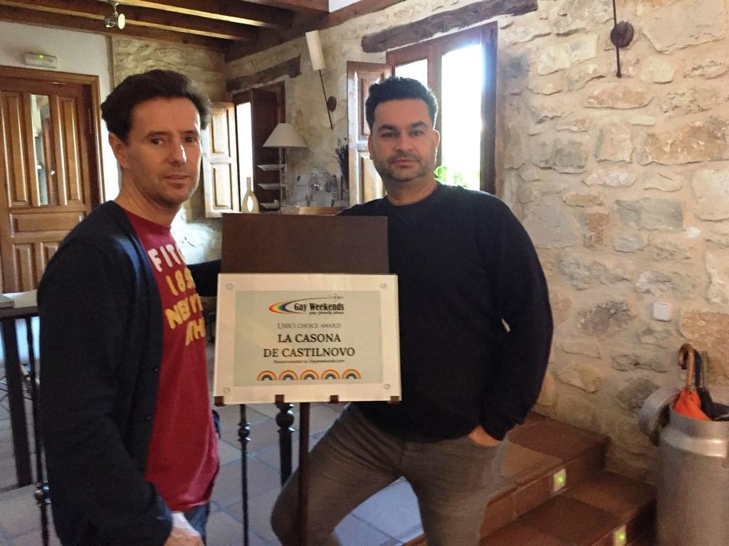 La Casona De Castilnovo - Gay Men Only Pension Valdesaz Buitenkant foto